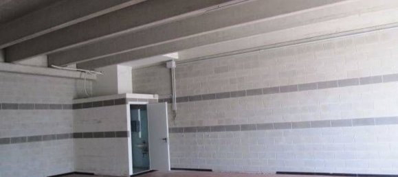 2 rooms Warehouse in Campi Bisenzio, Italy No. 9827 7