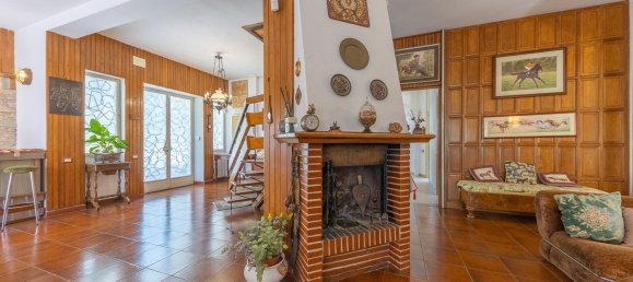 8 bedrooms Villa in Anzio, Italy No. 341131 2