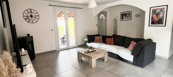 3 bedrooms House in Brignoles, France No. 332644 2