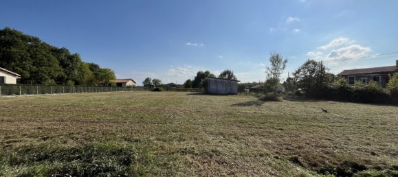 Terrain à Nieuil, France 2241m² No. 96448 5