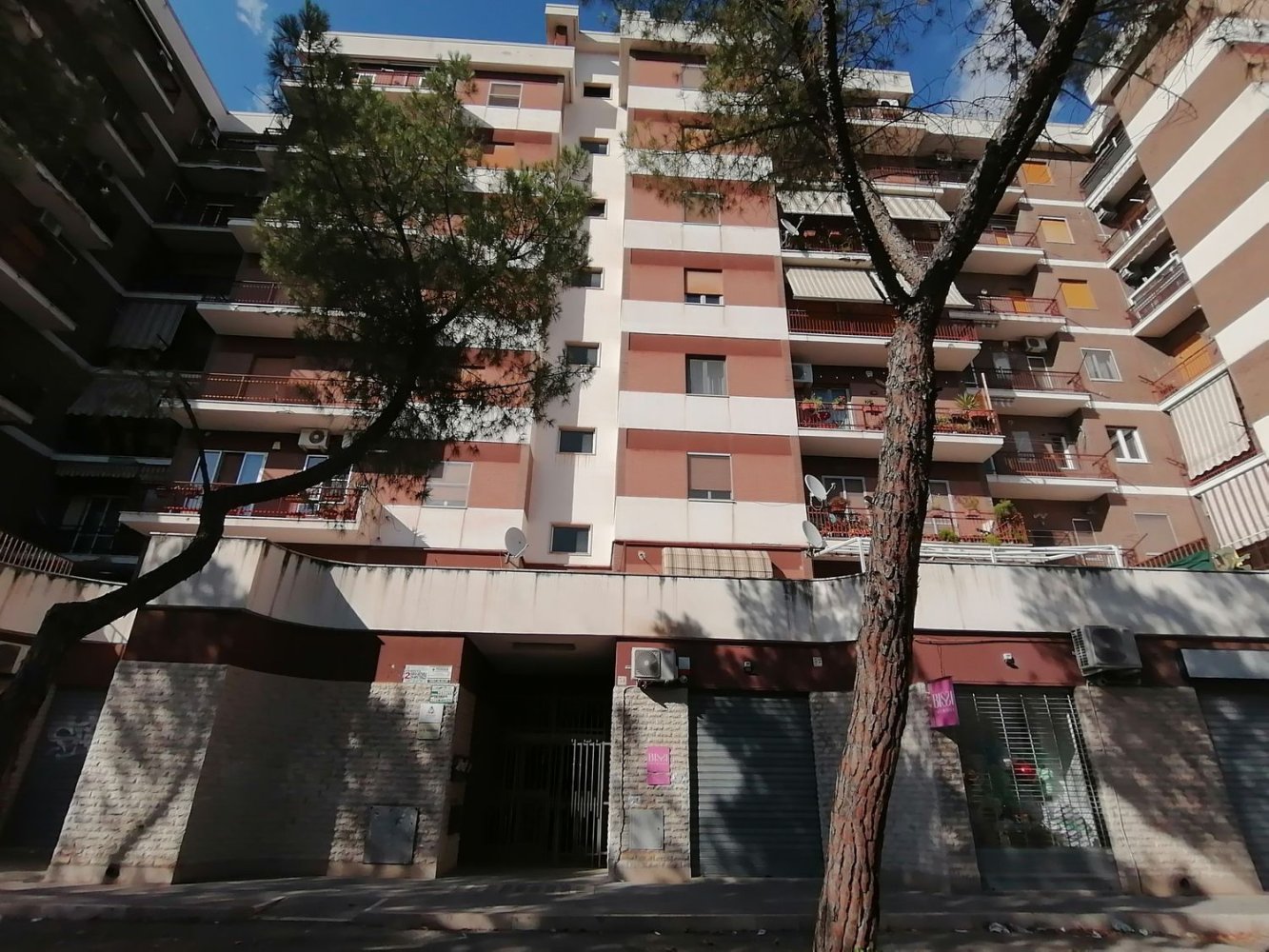 Квартира с 4 комнатами в Фоджа, Италия № 268094