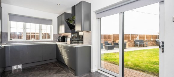 4 bedrooms House in Ormskirk, United Kingdom No. 1950 8