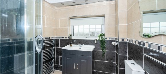 4 bedrooms House in Ormskirk, United Kingdom No. 1950 13