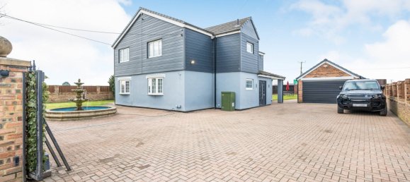 4 bedrooms House in Ormskirk, United Kingdom No. 1950 18