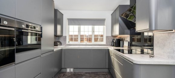 4 bedrooms House in Ormskirk, United Kingdom No. 1950 10