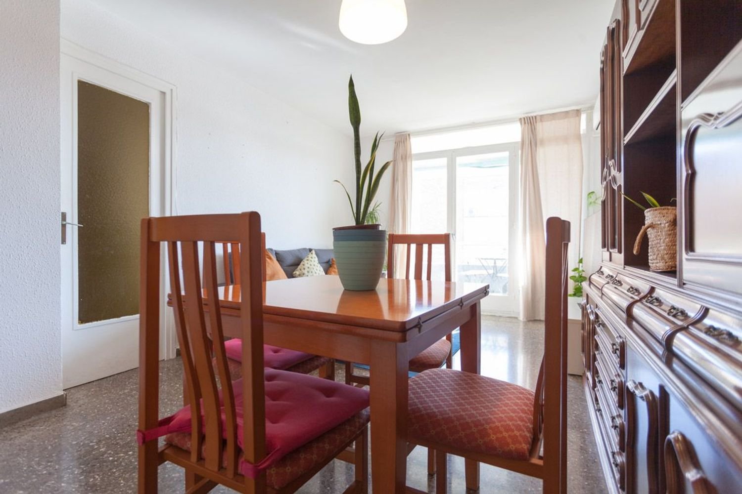 Ático de 4 dormitorios en L'Hospitalet de Llobregat, Spain No. 275035