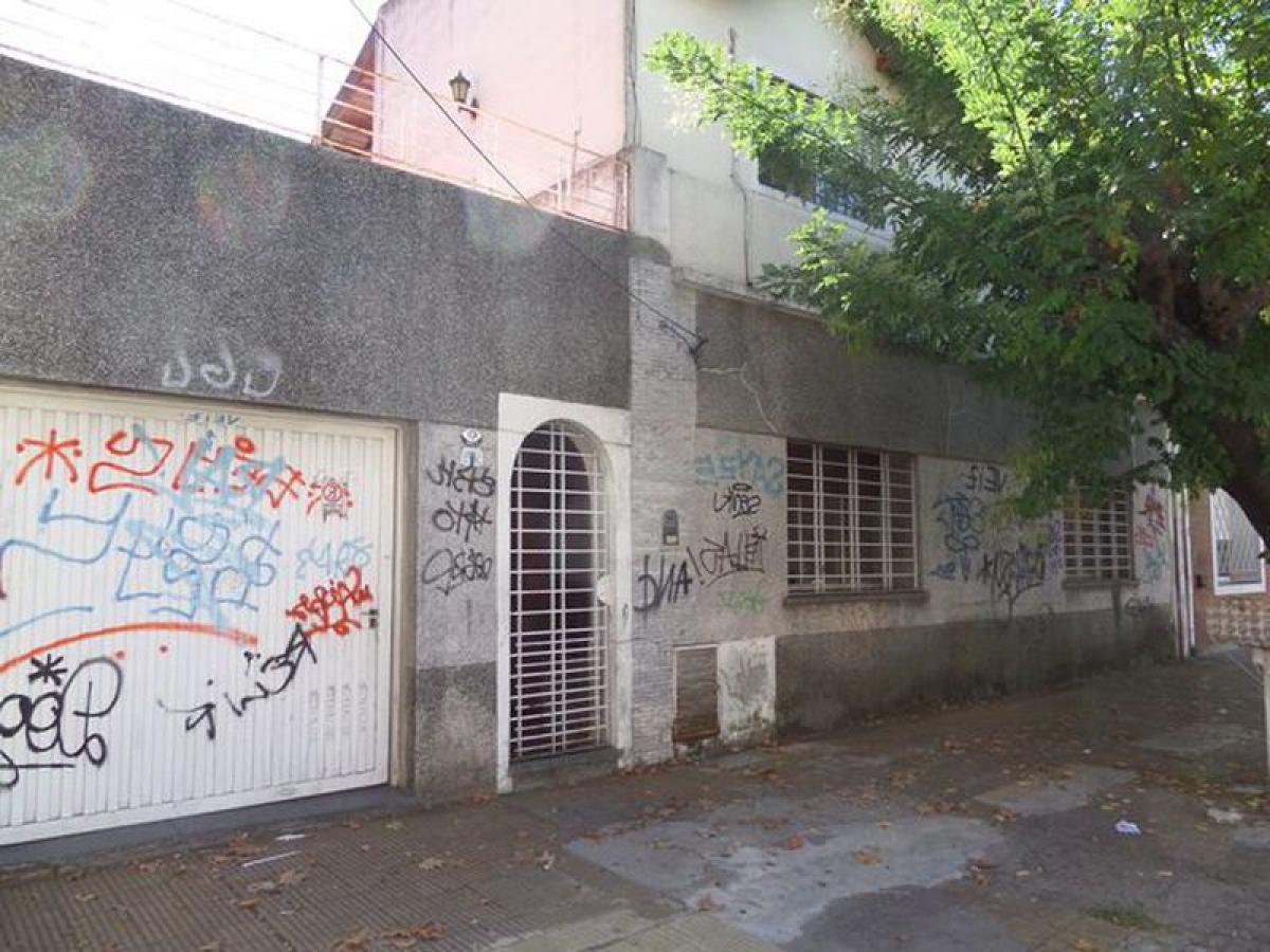 5 bedrooms House in General San Martin, Argentina No. 20992