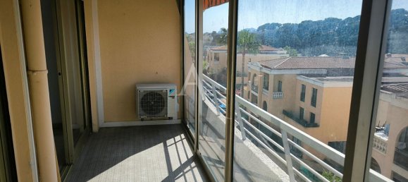 1 bedroom Apartment in Le Cannet, France No. 336895 4