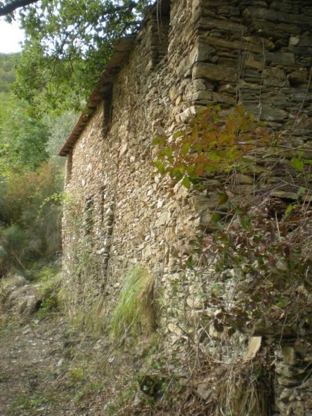 4 rooms House in Vessalico, Italy No. 232841