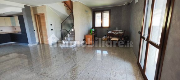 Вилла с 5 спальнями в Кадео, Италия № 74912 2