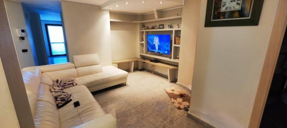 Вилла с 5 спальнями в Кадео, Италия № 74912 24