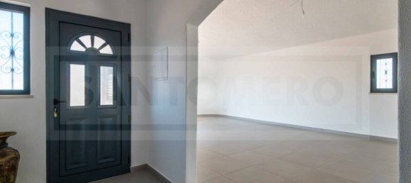 Casa de 3 dormitorios en Guia, Portugal No. 141658 2