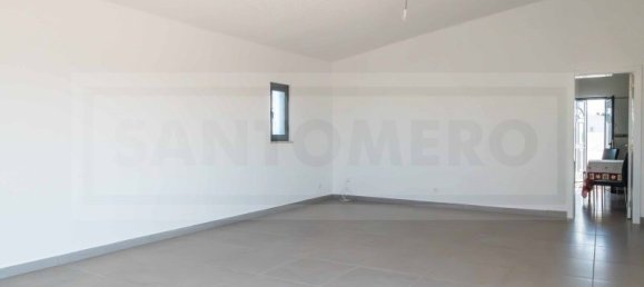 Casa de 3 dormitorios en Guia, Portugal No. 141658 5