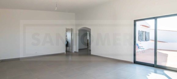 Casa de 3 dormitorios en Guia, Portugal No. 141658 4