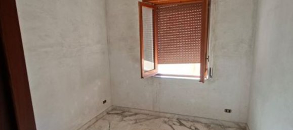 5 bedrooms Apartment in Villa San Giovanni, Italy No. 321029 9