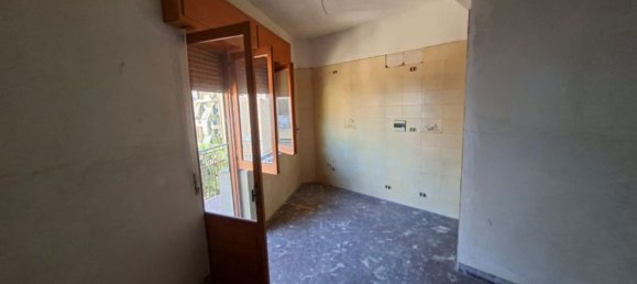 5 bedrooms Apartment in Villa San Giovanni, Italy No. 321029 5