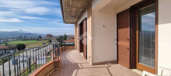 3 Schlafzimmer Wohnung in Notaresco, Italy, Nr. 345334 6