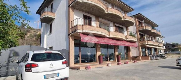 3 Schlafzimmer Wohnung in Notaresco, Italy, Nr. 345334 26