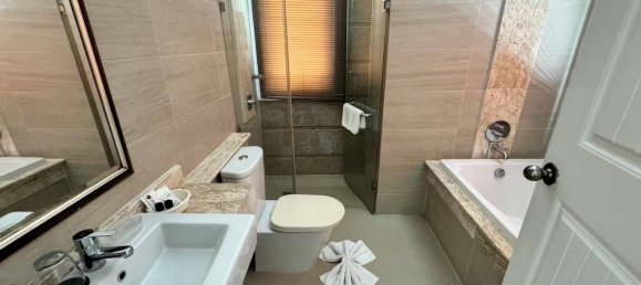 Villa de 3 dormitorios en Pattaya, Thailand No. 64769 8