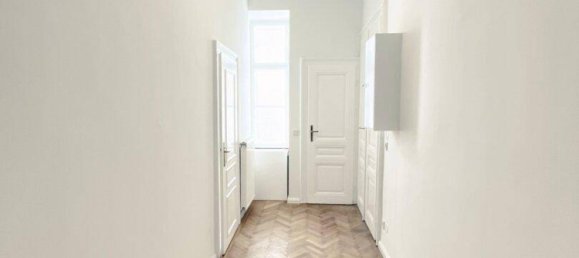 2 rooms Apartment in Vienna, Austria No. 216492 2