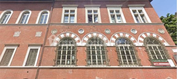 4 bedrooms Apartment in Turin, Italy No. 10358 15