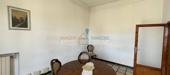 4 bedrooms Apartment in Massa, Italy No. 70892 7