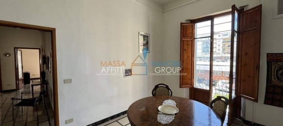 4 bedrooms Apartment in Massa, Italy No. 70892 8