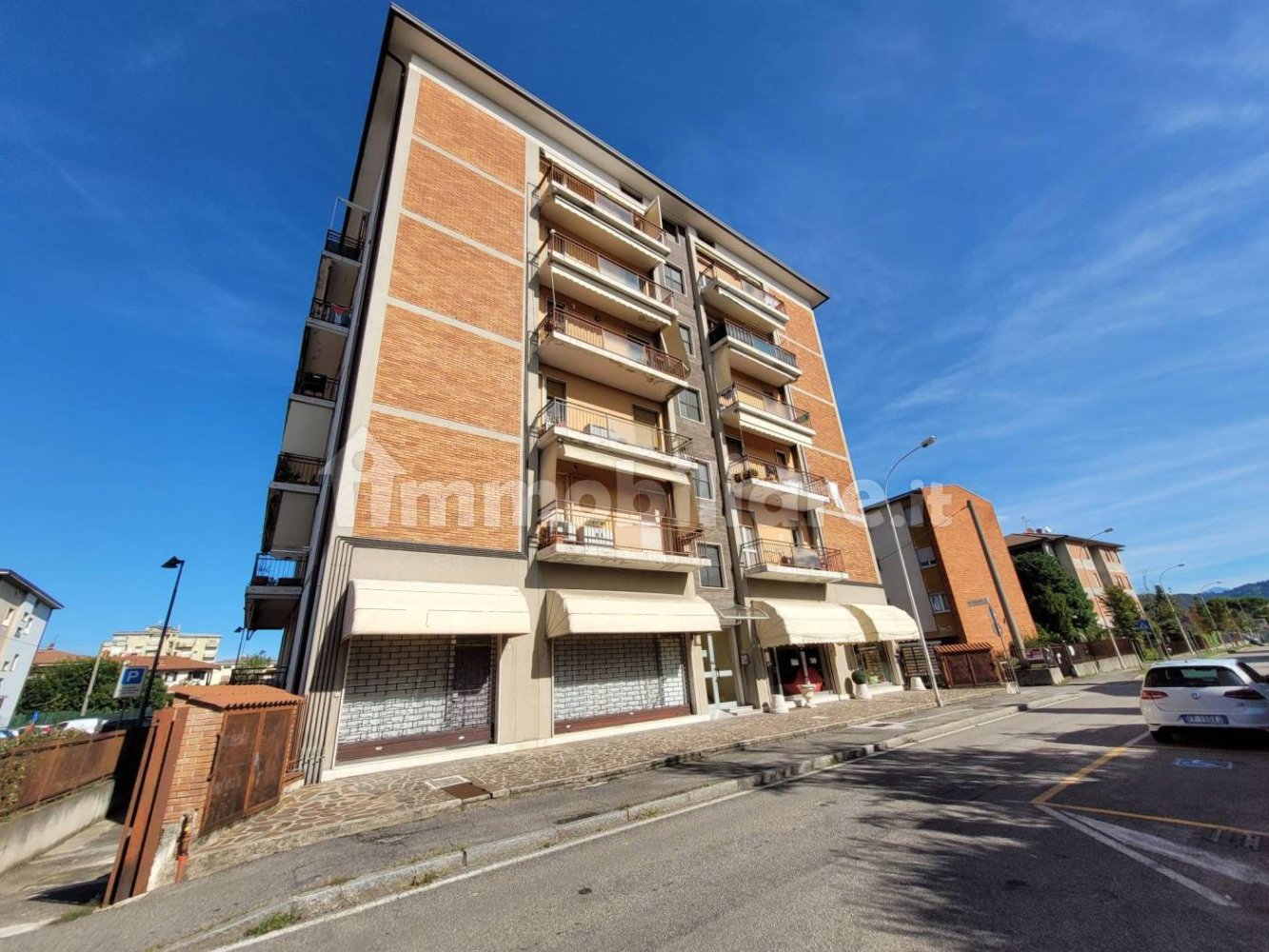 1 bedroom Apartment in Calusco d'Adda, Italy No. 337997