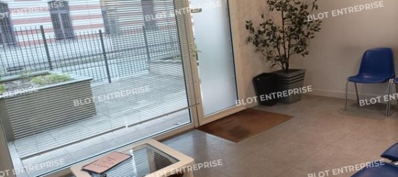 47m² Commercial property in Nantes, France No. 281126 6