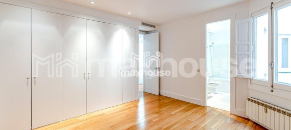 Apartamento de 3 dormitorios en Madrid, Spain No. 81806 7