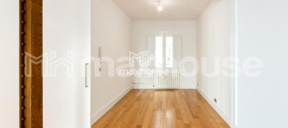 Apartamento de 3 dormitorios en Madrid, Spain No. 81806 16