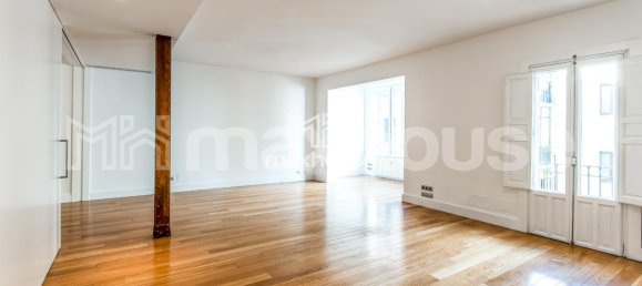 Apartamento de 3 dormitorios en Madrid, Spain No. 81806 13