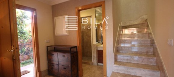 3 bedrooms Townhouse in Marbella, Spain No. 55922 11