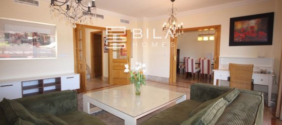 3 bedrooms Townhouse in Marbella, Spain No. 55922 6