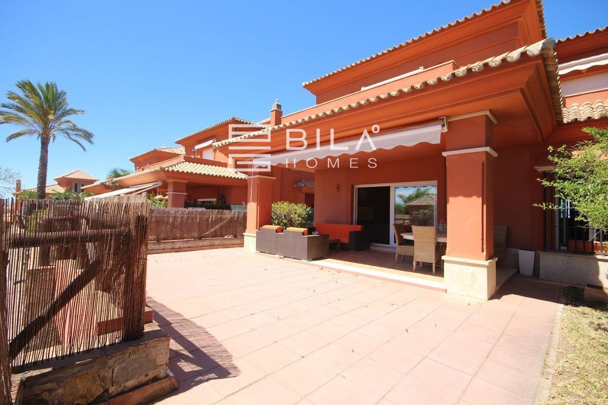 3 bedrooms Townhouse in Marbella, Spain No. 55922