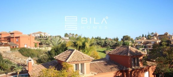 3 bedrooms Townhouse in Marbella, Spain No. 55922 2