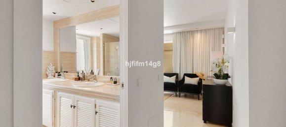 Apartamento de 3 dormitorios en Marbella, Spain No. 155297 16