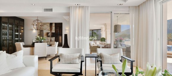 Apartamento de 3 dormitorios en Marbella, Spain No. 155297 8