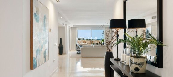 Apartamento de 3 dormitorios en Marbella, Spain No. 155297 24
