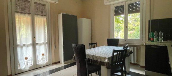 4 bedrooms Apartment in Reggio Emilia, Italy No. 315907 4