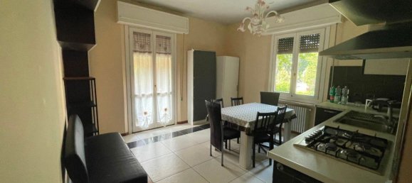 4 bedrooms Apartment in Reggio Emilia, Italy No. 315907 2