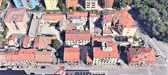 460m² Building in Verona, Italy No. 115044 3