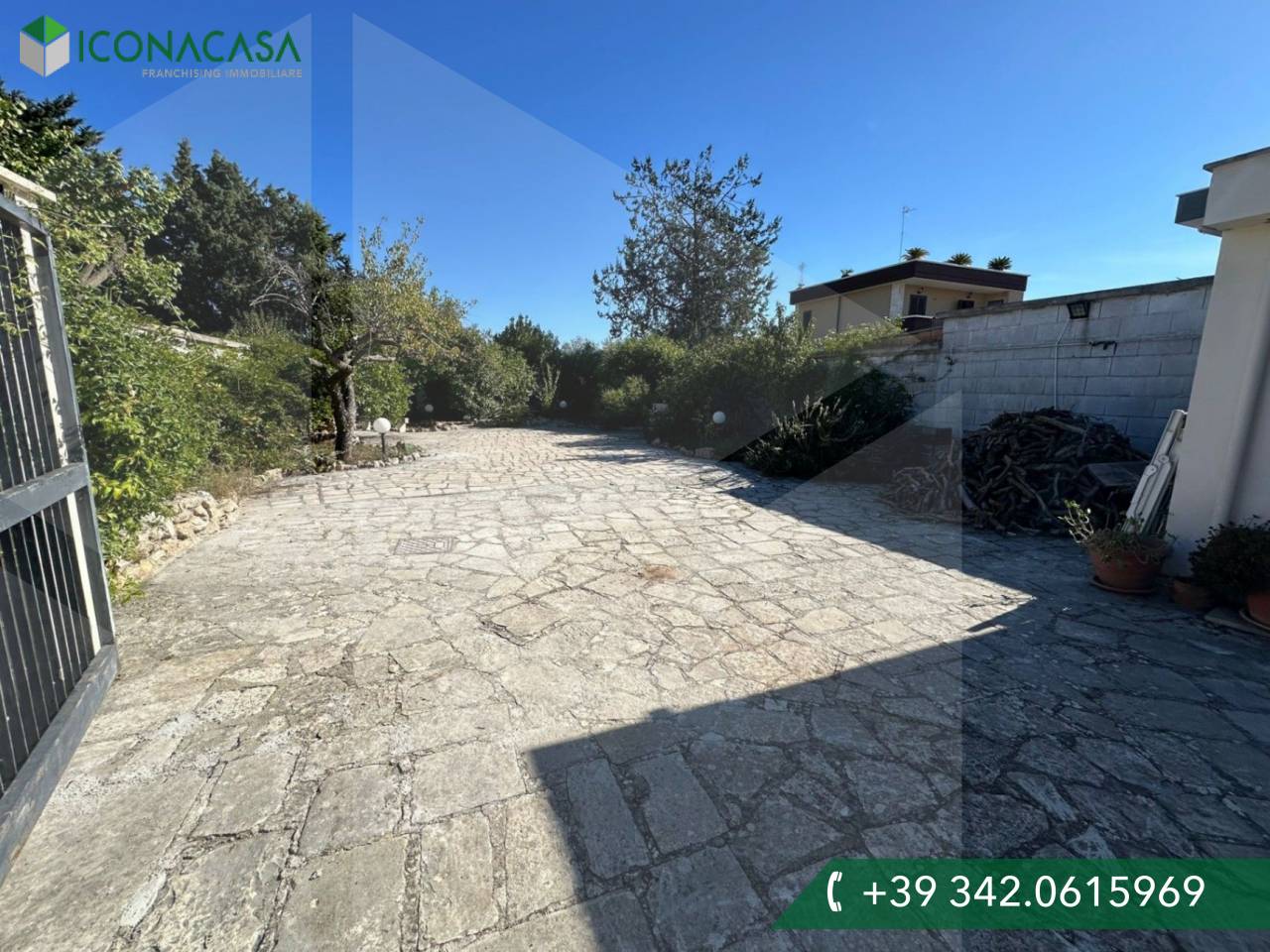 6-salle Villa à Bitonto, Italy No. 22510