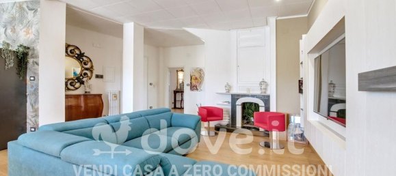 Apartamento de 5 divisões em Lecce, Italy N.º 304389 2