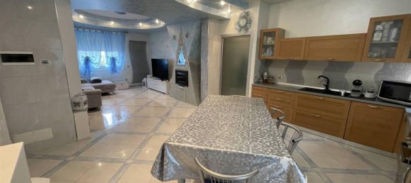 3-salle Appartement à Chioggia, Italy No. 20400 20