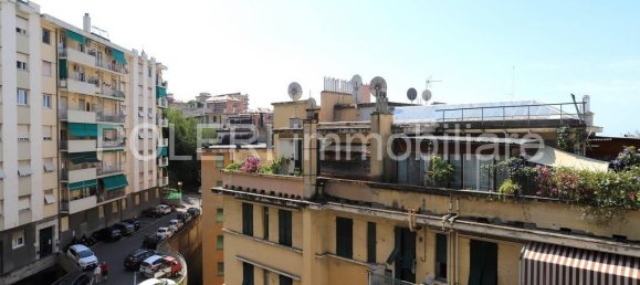 2 Schlafzimmer Wohnung in Genoa, Italy, Nr. 329884 8