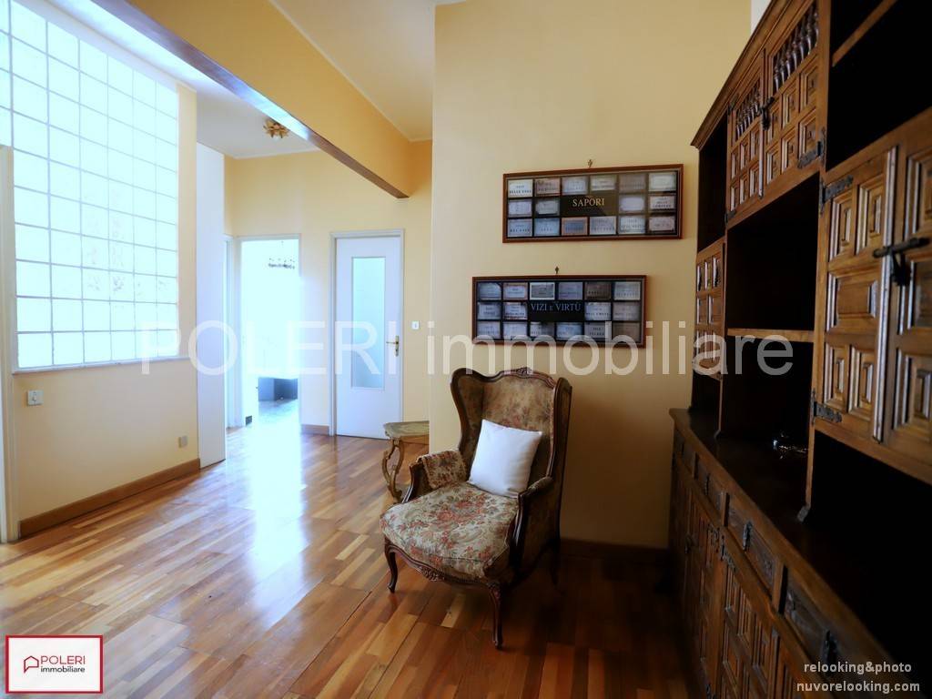 2 Schlafzimmer Wohnung in Genoa, Italy, Nr. 329884