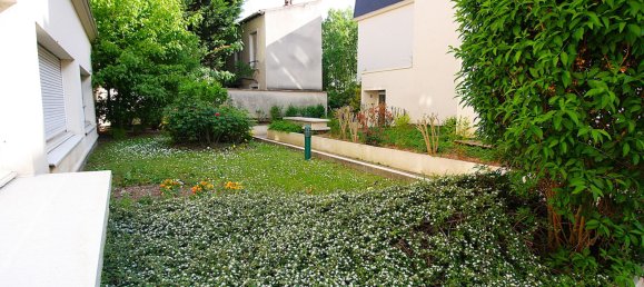 Estudio en Le Bourget, France No. 182299 3