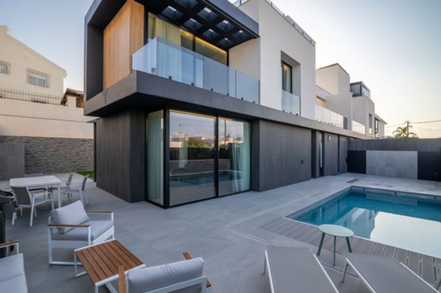 6 chambres Maison à Valencia, Spain No. 141608