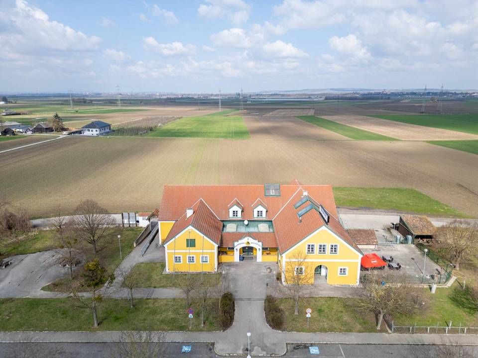 Propiedad comercial en Hausleiten, Austria 600 m² No. 80150